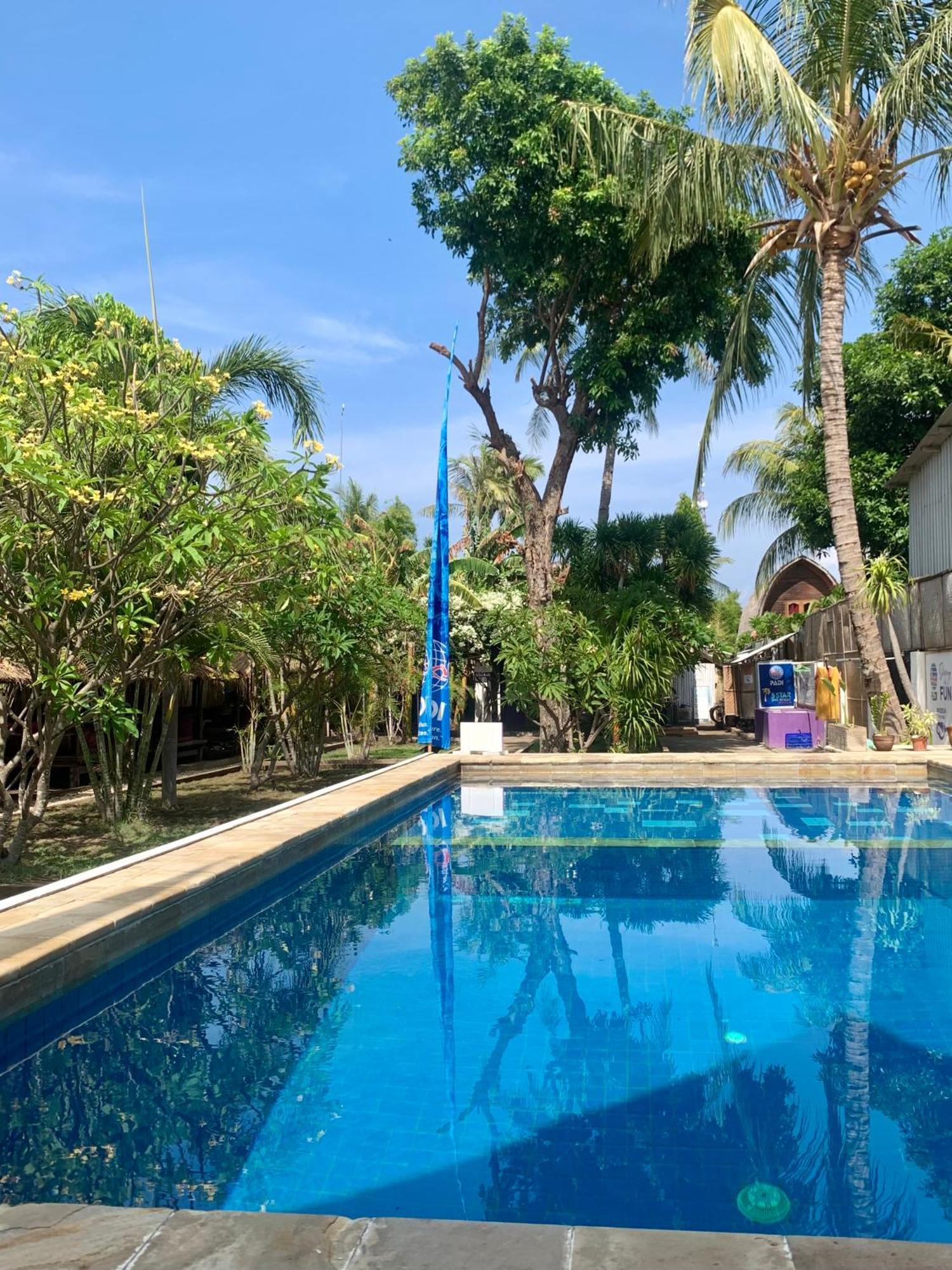 Diversia Diving Club & Bungalows Gili Trawangan Exterior foto